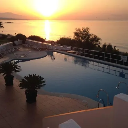 Apartment Primera Linea Gran Terraza Frontal Al Mar Ideal Familias Estepona